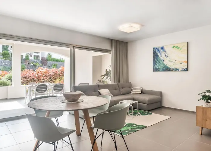 Jardines - Tabor 0-2 Pool View & Garden 1b Holiday home