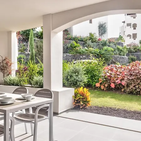 Jardines - Tabor 0-2 Pool View & Garden 1b *